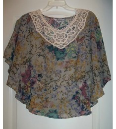 Batwing Sleeve Floral Blouse