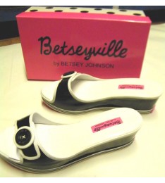 Betseyville Flat Sandal