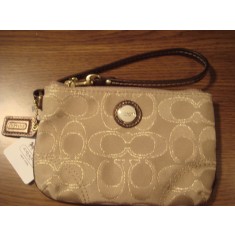 Poppy Signature Metallic Purse/Wallet Wristlet