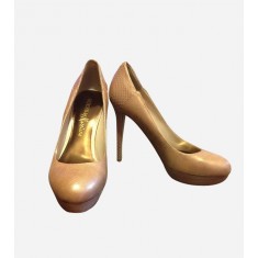 Marciano Pumps