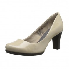 Woman's Tan Total Motion Pump Shoes