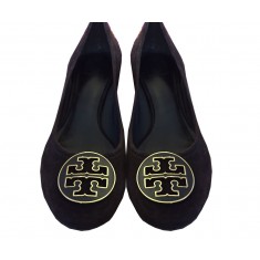 Amy Brown Suede Pump 